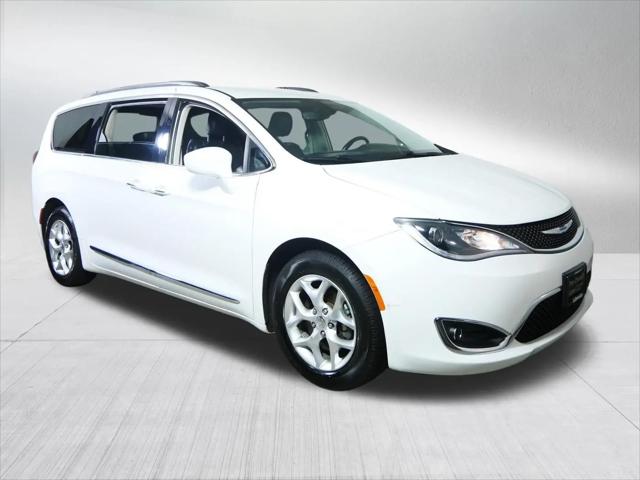 2020 Chrysler Pacifica Touring L for sale in Brooklyn Center, MN