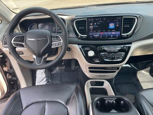 2023 Chrysler Pacifica Hybrid Touring L 2023 Chrysler Pacifica Hybrid Touring L