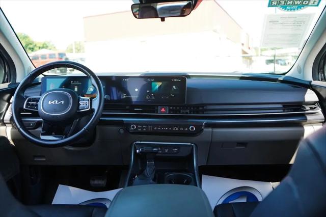 2025 Kia Carnival MPV LXS