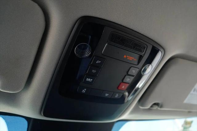2025 Kia Carnival MPV LXS