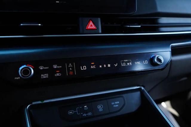 2025 Kia Carnival MPV LXS