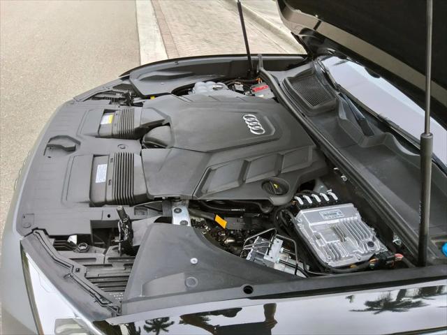 2023 Audi Q8 Premium Plus 55 TFSI quattro Tiptronic