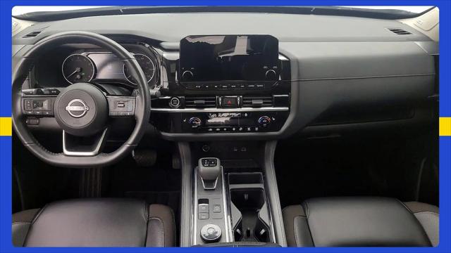 2023 Nissan Pathfinder SL 4WD