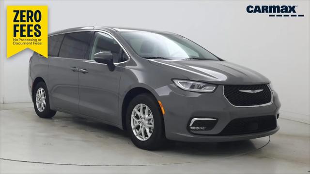 2023 Chrysler Pacifica Touring L for sale in Orlando, FL