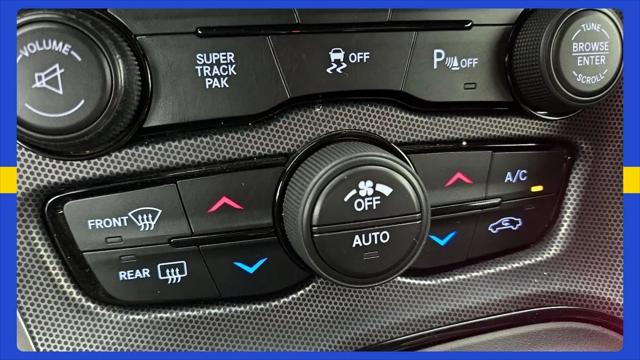 2015 Dodge Challenger R/T Plus