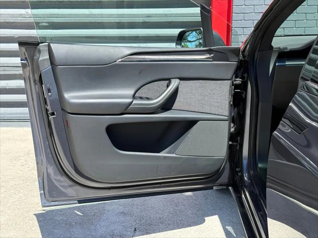 2023 Tesla Model X Standard Range