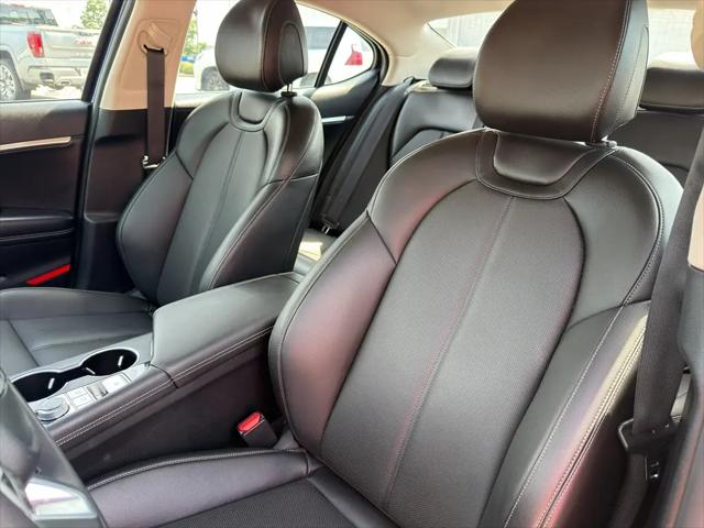 2026 Genesis G70 2.5T RWD