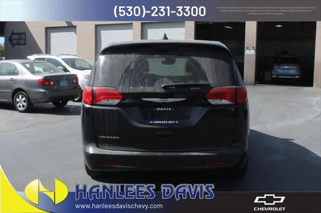 2023 Chrysler Voyager LX
