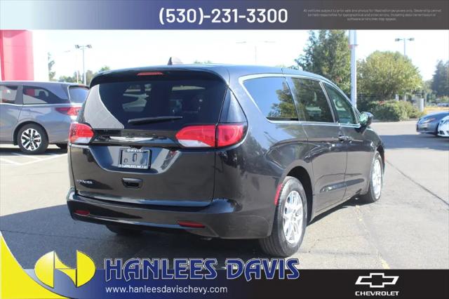 2023 Chrysler Voyager LX