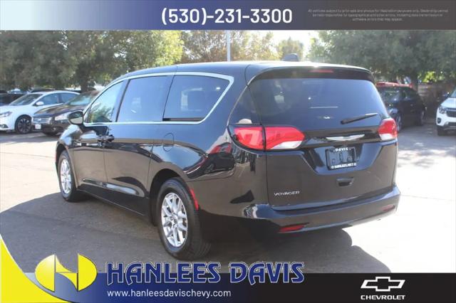 2023 Chrysler Voyager LX