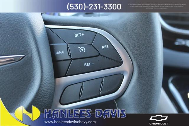 2023 Chrysler Voyager LX