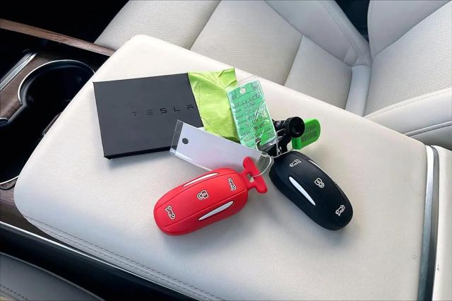 2022 Tesla Model X Dual Motor All-Wheel Drive
