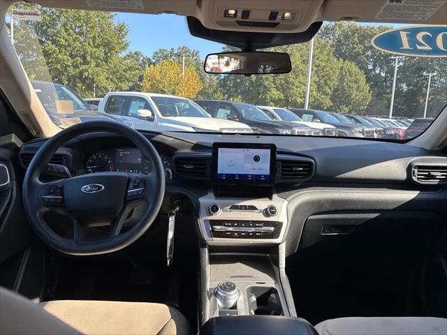 2021 Ford Explorer Base