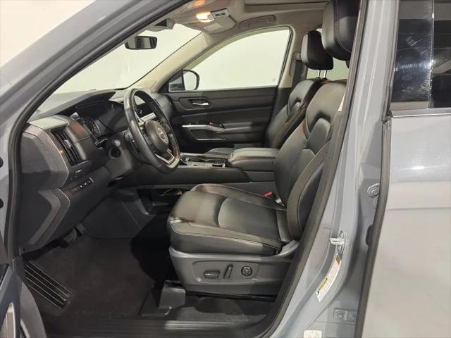 2023 Nissan Pathfinder SL 4WD
