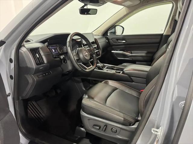 2023 Nissan Pathfinder SL 4WD