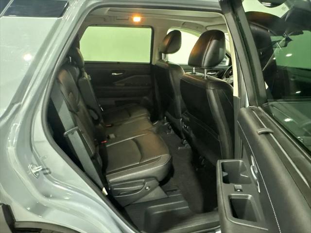 2023 Nissan Pathfinder SL 4WD