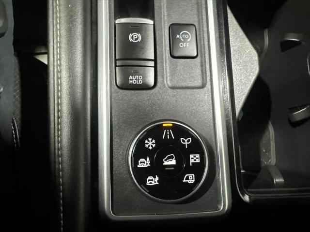 2023 Nissan Pathfinder SL 4WD