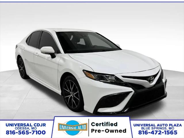 2021 Toyota Camry SE for sale in Odessa, MO
