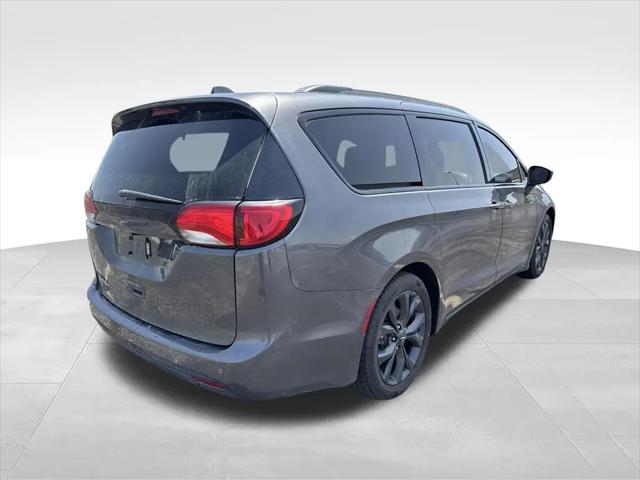 2020 Chrysler Pacifica Touring