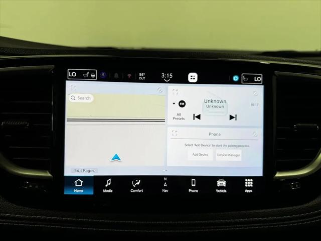2027 Chrysler Pacifica Select