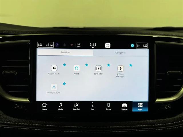 2027 Chrysler Pacifica Select