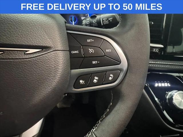 2027 Chrysler Pacifica Select AWD