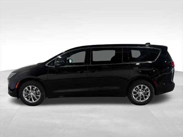 2027 Chrysler Pacifica Select AWD