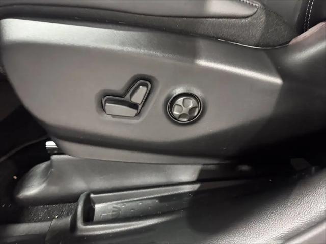 2027 Chrysler Pacifica Select AWD