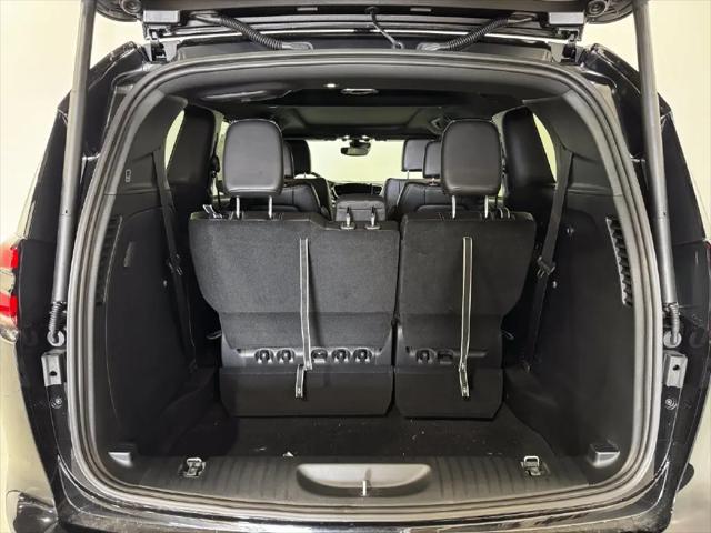 2027 Chrysler Pacifica Select AWD
