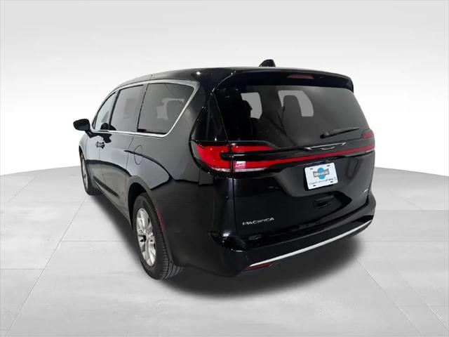 2027 Chrysler Pacifica Select AWD