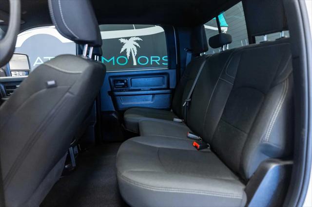 2025 Ram 3500 Tradesman Crew Cab 4x4 8' Box