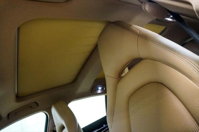 2023 Porsche Panamera 4 Platinum Edition