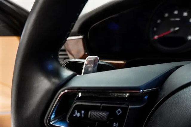 2023 Porsche Panamera 4 Platinum Edition