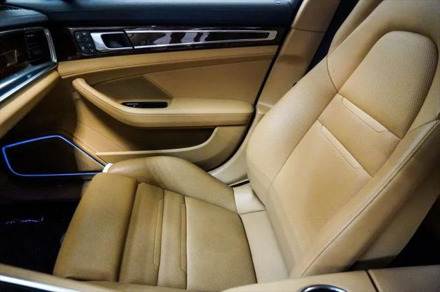 2023 Porsche Panamera 4 Platinum Edition