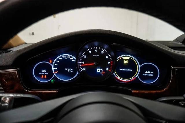 2023 Porsche Panamera 4 Platinum Edition