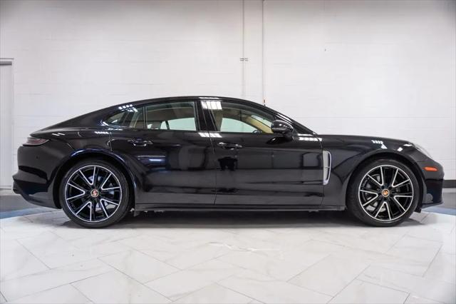 2023 Porsche Panamera 4 Platinum Edition
