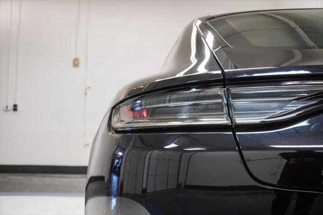 2023 Porsche Panamera 4 Platinum Edition