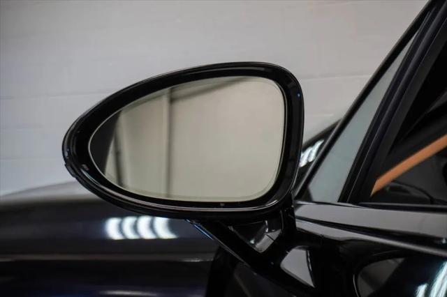 2023 Porsche Panamera 4 Platinum Edition