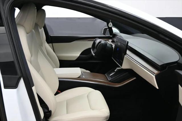 2023 Tesla Model X Standard Range