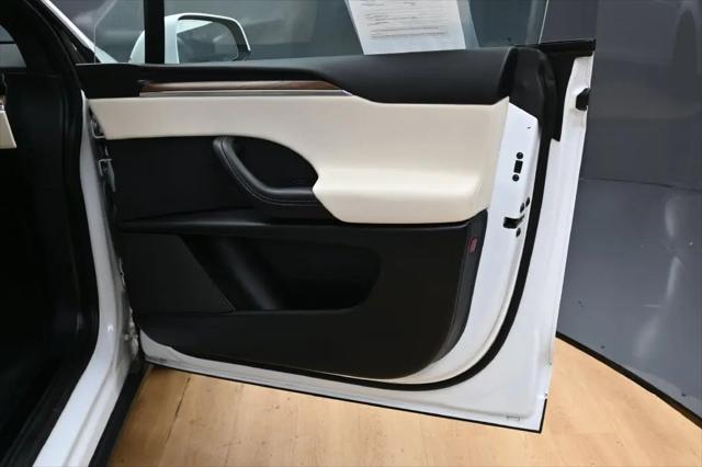 2023 Tesla Model X Standard Range