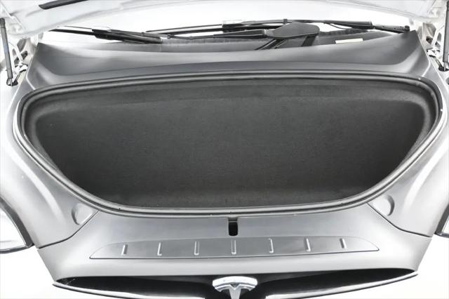 2023 Tesla Model X Standard Range