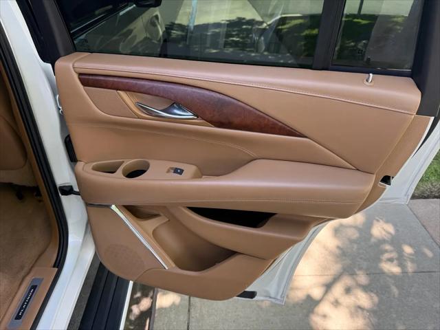 2016 Cadillac Escalade Platinum