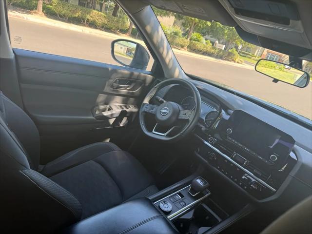 2024 Nissan Pathfinder SV 4WD