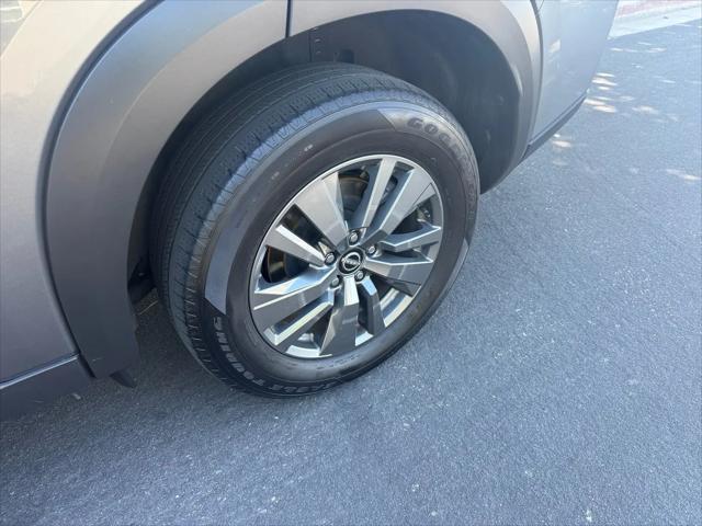 2024 Nissan Pathfinder SV 4WD