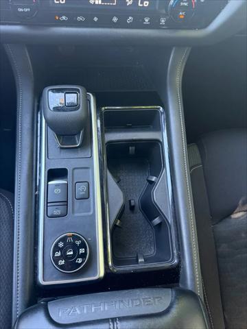 2024 Nissan Pathfinder SV 4WD