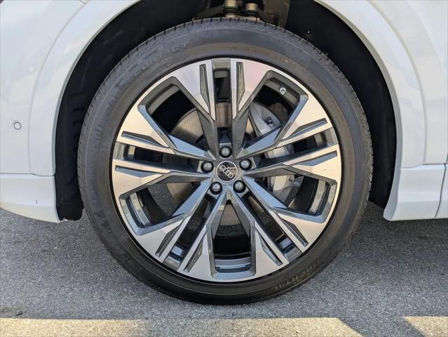 2026 Audi Q8 Premium Plus 55 TFSI quattro Tiptronic