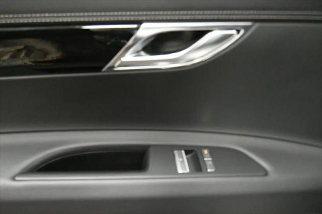 2025 Genesis GV80 2.5T Standard AWD