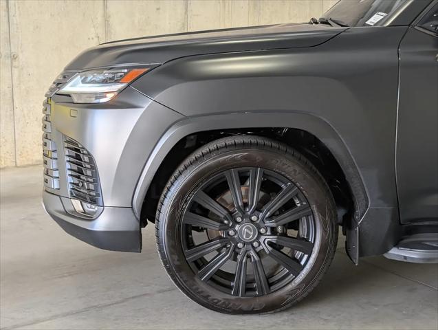 2025 Lexus LX Luxury