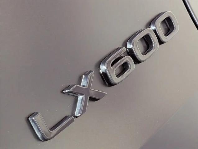 2025 Lexus LX Luxury