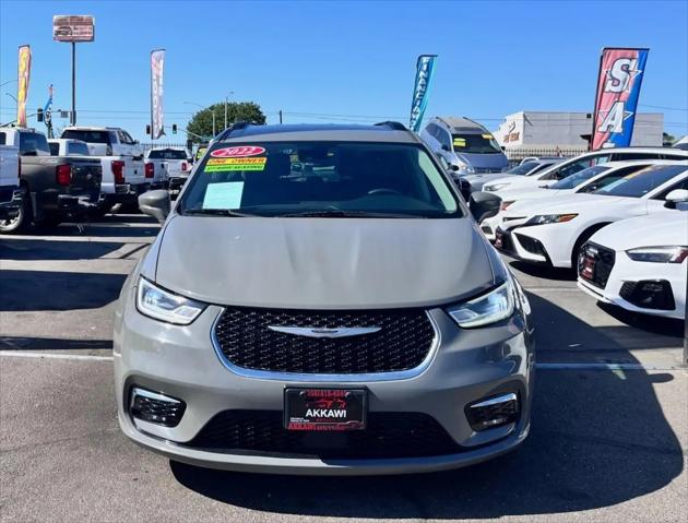 2022 Chrysler Pacifica Touring L